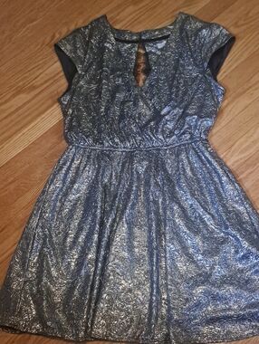 Gianni Bini Metallic Silver Cap-Sleeve Party Dress
